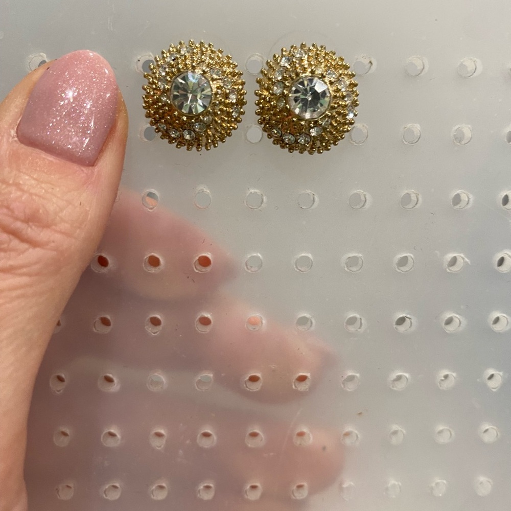 Elegant Gold Stud Earrings